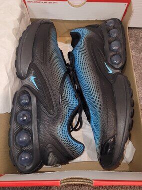 NIKE Air Max DN- Men's